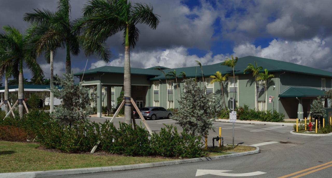 Pioneer Inn Royal Palm Beach Exterior foto